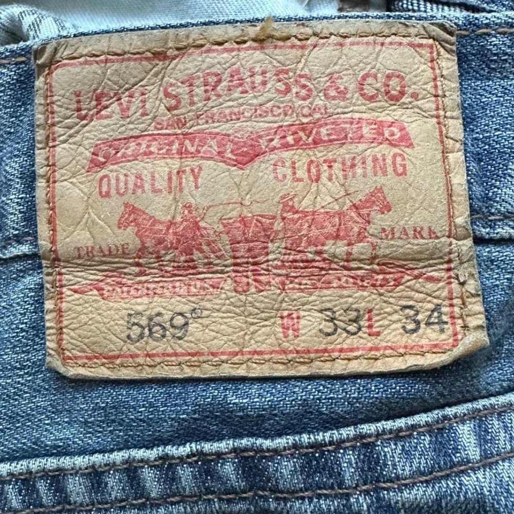 Levi's 569 Loose Straight Jeans Mens 33x34 100% Cotton Blank Red Tab Baggy Denim